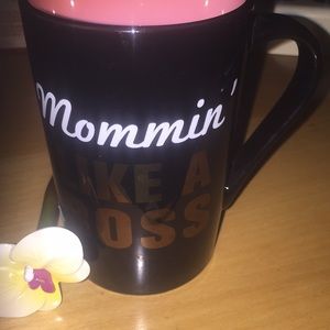 Mommin’ LIKE A BOSS Mug